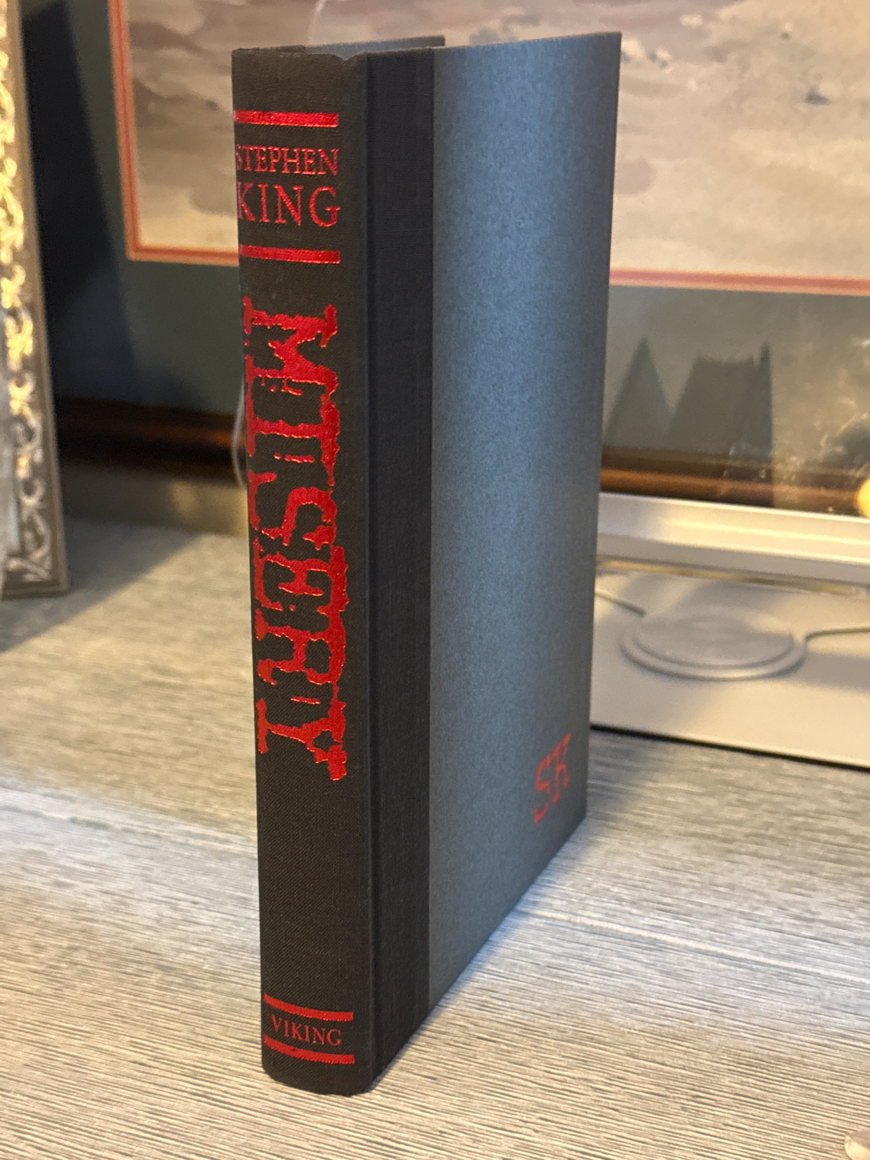 Misery by Stephen King (1987, Viking Hardcover, Dust Jacket with no price)