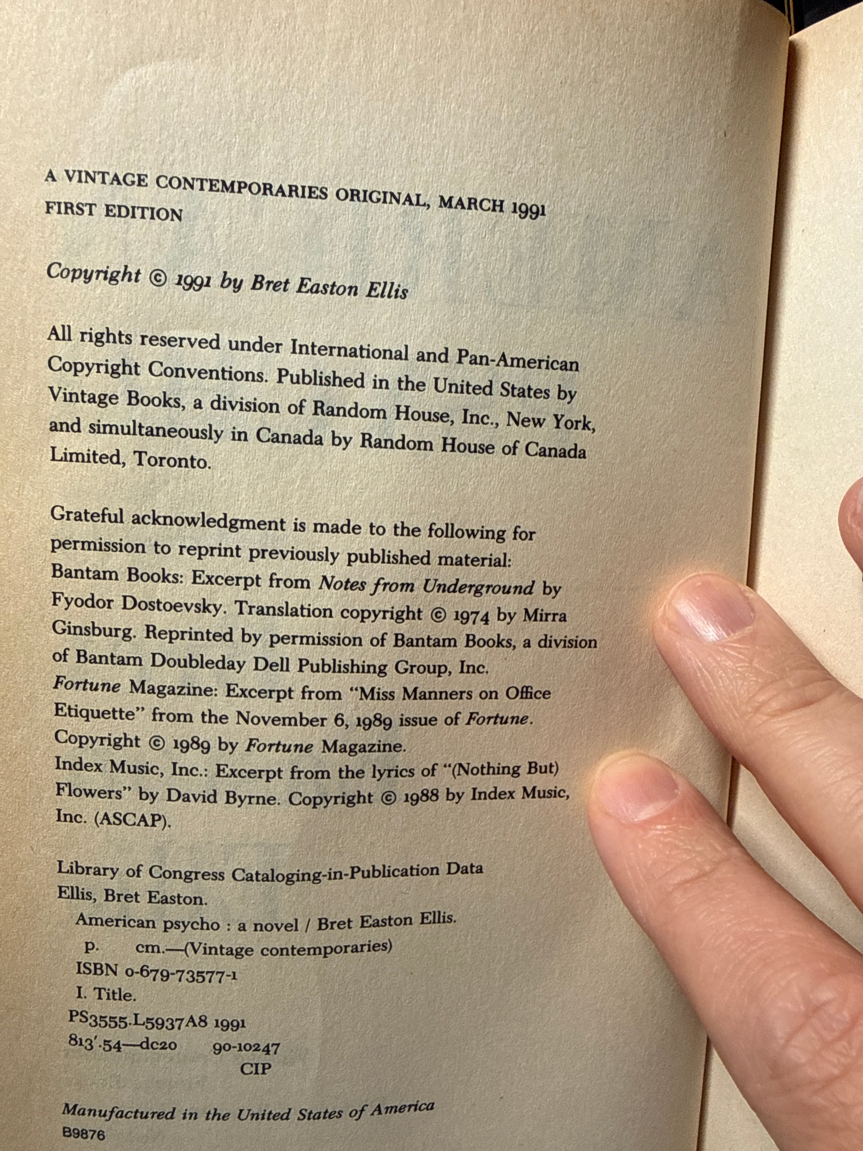 American Psycho — Bret Easton Ellis — 1991 First Edition Paperback — Vintage Contemporaries Original — Cult Classic Horror Fiction
