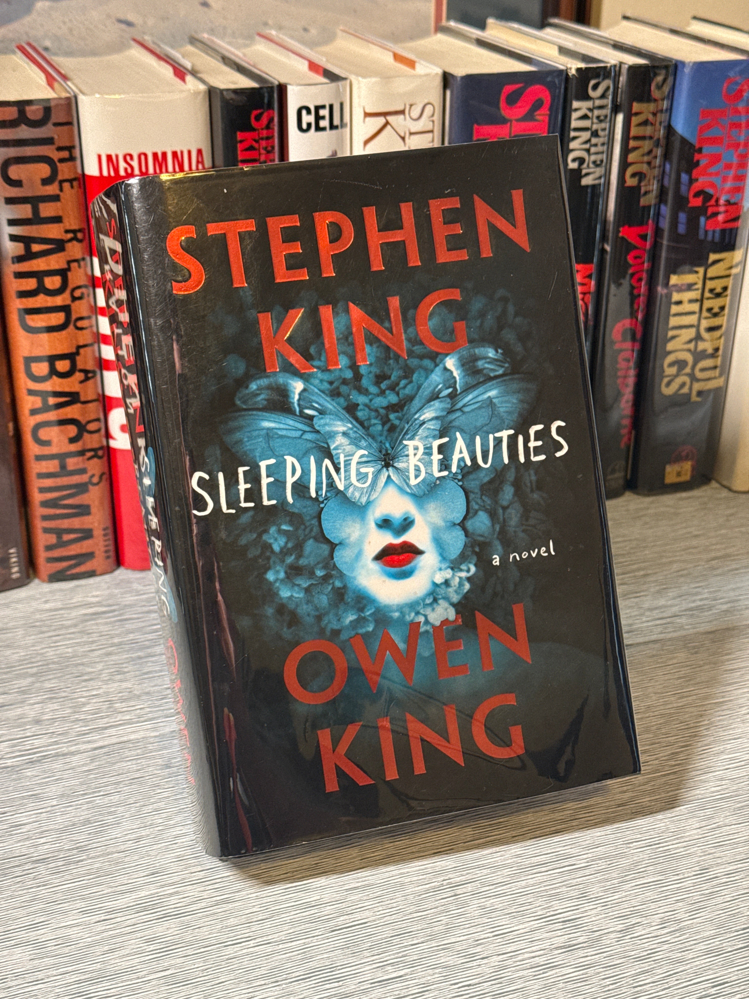 Sleeping Beauties -Stephen King & Owen King - First Edition Hardcover (2017) | Scribner | Father-Son Collaboration
