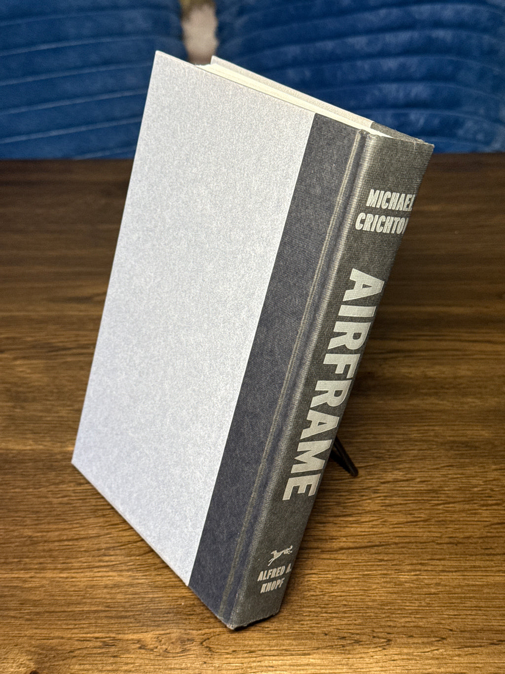 Airframe – Michael Crichton | First Trade Edition Hardcover 1996 | Borzoi Knopf | Inscribed
